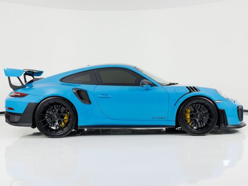 Used 2018 Porsche 911 GT2 RS RWD image 2