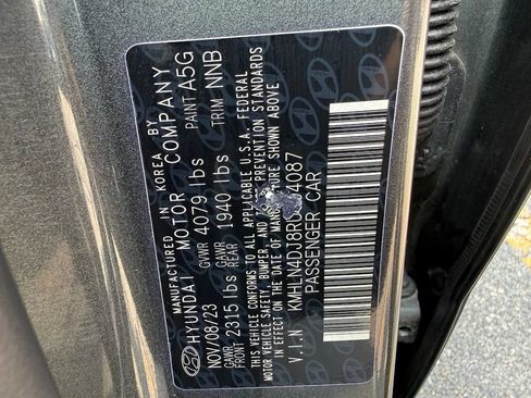 Used 2024 Hyundai Elantra Limited FWD image 34