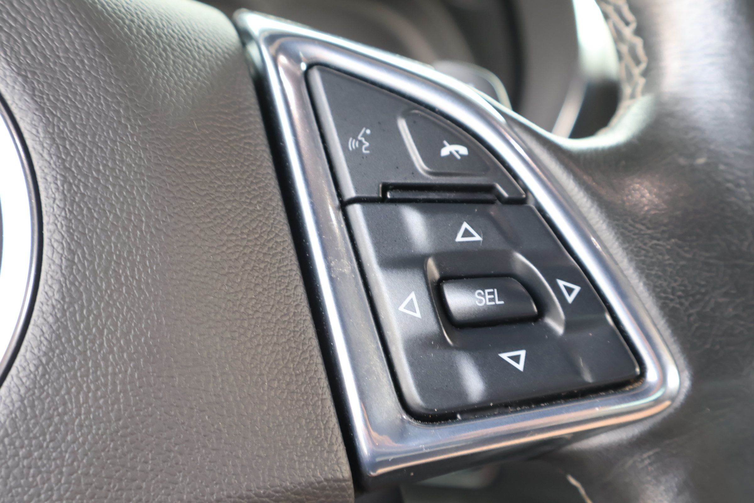 Used 2023 Chevrolet Camaro LT RWD image 19