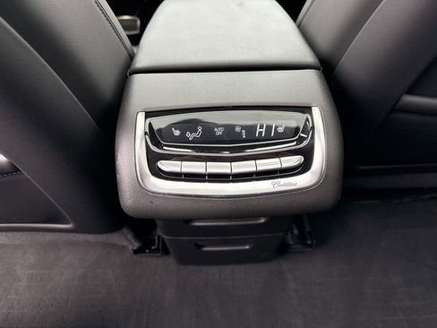 Used 2024 Cadillac XT6 Sport image 41