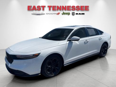 Used 2023 Honda Accord EX image 7