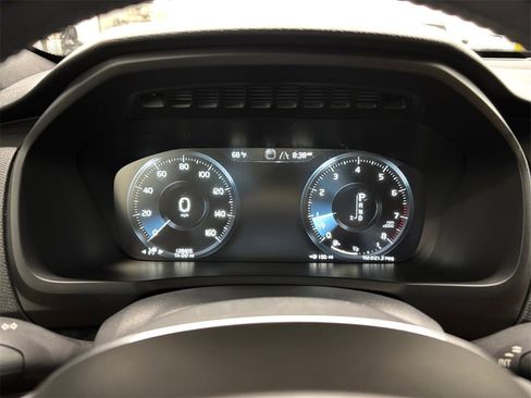 Used 2017 Volvo XC90 T6 Momentum w/ Vision Package image 30