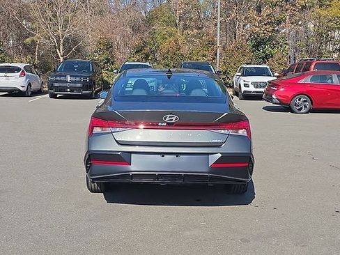 New 2026 Hyundai Elantra Limited image 17