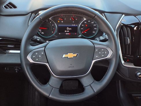 Used 2023 Chevrolet Traverse LT image 20