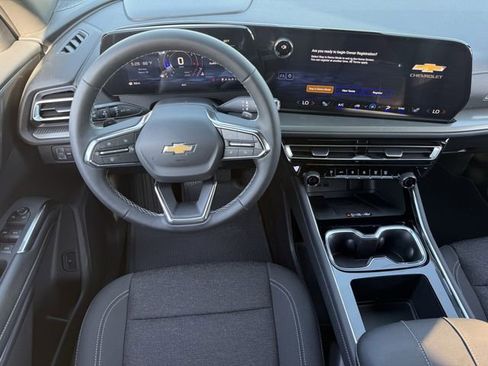 New 2026 Chevrolet Traverse LT w/ Driver Confidence Package FWD image 11