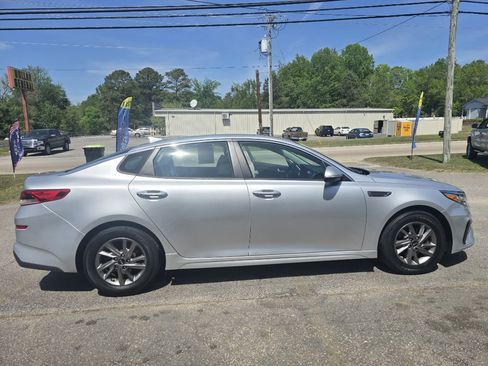 Used 2020 Kia Optima LX image 1