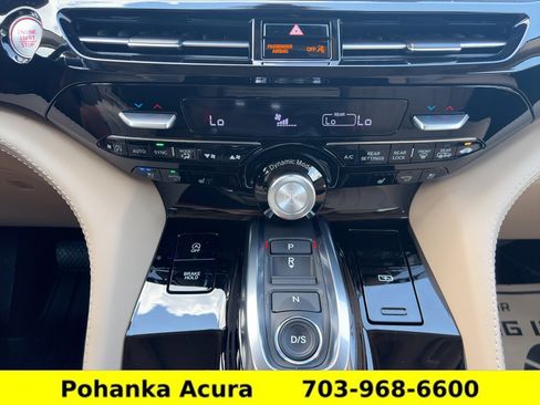 Used 2024 Acura MDX SH-AWD w/ Advance Package image 16