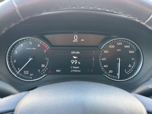 Used 2023 Cadillac XT4 Luxury w/ Cold Weather Package image 19