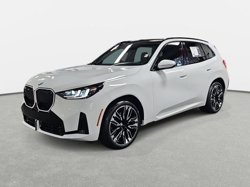 Certified 2025 BMW X3 xDrive30i w/ M Sport Package image 1