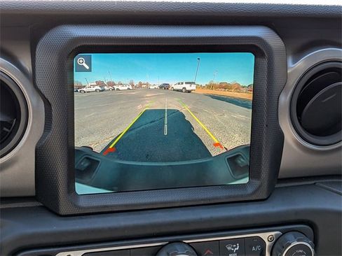 Used 2023 Jeep Gladiator Sport image 24