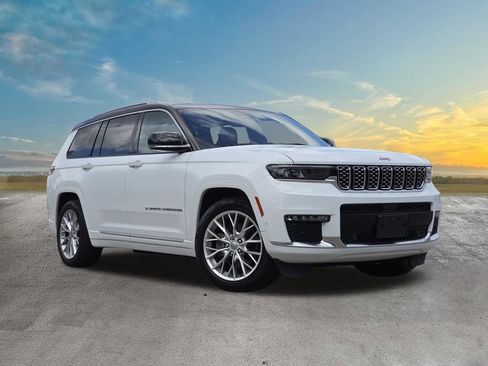 Used 2023 Jeep Grand Cherokee L Summit w/ Luxury Tech Group V AWD/4WD image 1