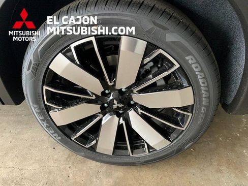 New 2026 Mitsubishi Outlander SE FWD image 6