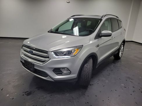 Used 2019 Ford Escape SEL image 5