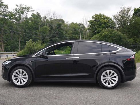 Used 2021 Tesla Model X Long Range AWD/4WD image 18