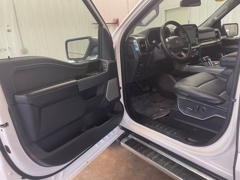 Used 2022 Ford F150 Lariat w/ Equipment Group 502A High AWD/4WD image 9
