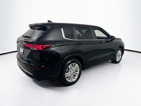 Used 2022 Mitsubishi Outlander ES AWD/4WD image 5