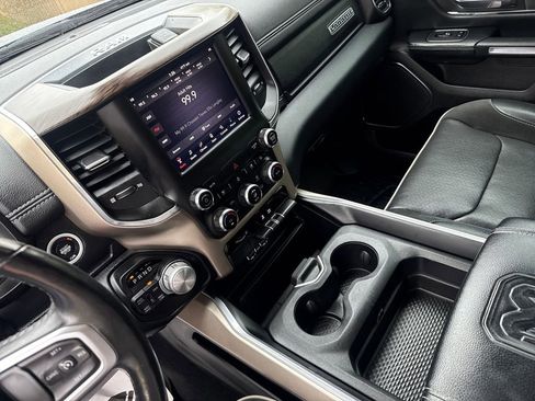 Used 2019 RAM 1500 Laramie AWD/4WD image 15