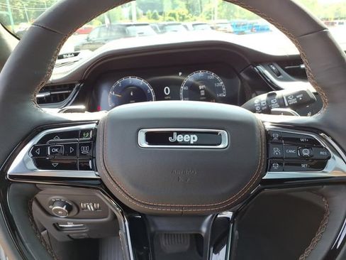 New 2026 Jeep Grand Cherokee L Summit w/ Advanced Protech Group IV AWD/4WD image 9