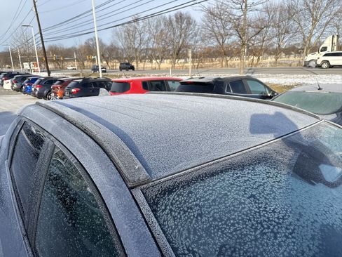 Used 2024 Subaru Solterra Limited image 7