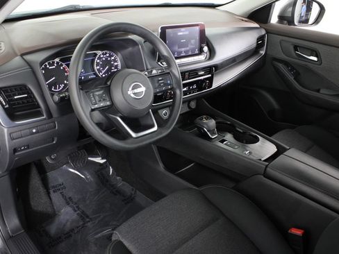 Certified 2022 Nissan Rogue SV FWD image 19