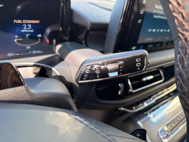 New 2027 Lincoln Aviator AWD image 28
