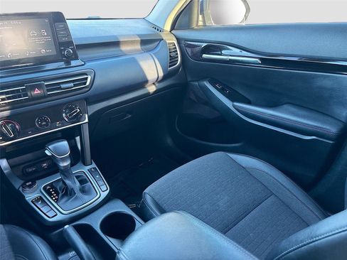 Used 2021 Kia Seltos S image 24