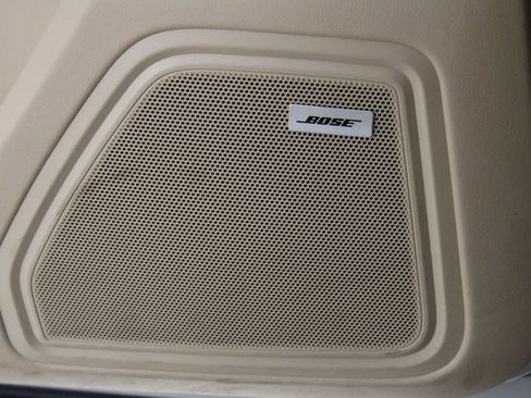 Certified 2026 Porsche Macan image 17