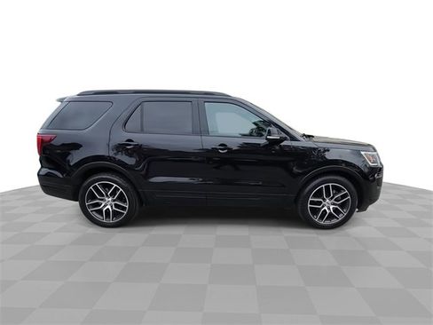 Used 2018 Ford Explorer Sport w/ Equipment Group 401A image 9