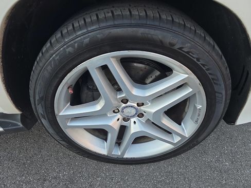 Used 2014 Mercedes-Benz GL 550 4MATIC image 20