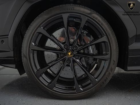 Used 2024 Lamborghini Urus S image 38