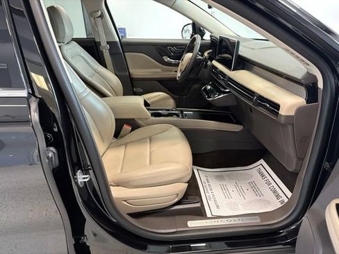 Used 2023 Lincoln Corsair AWD image 34