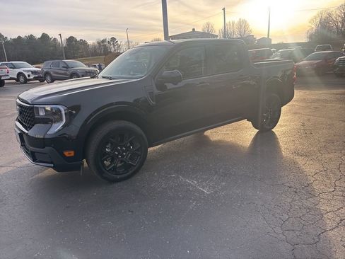 New 2026 Ford Maverick Lariat w/ Black Appearance Package AWD/4WD image 3