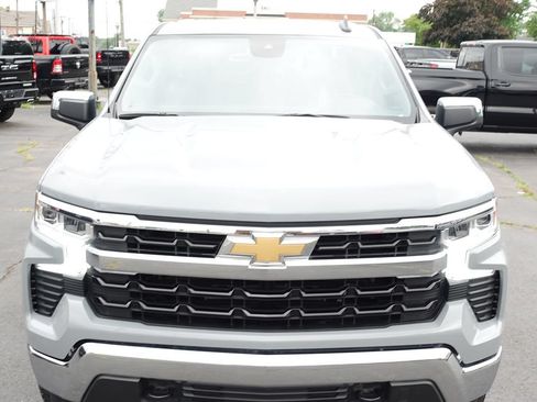 Used 2024 Chevrolet Silverado 1500 LT AWD/4WD image 6