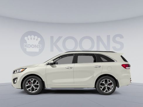 Used 2016 Kia Sorento SX image 4