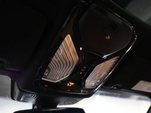 Used 2019 BMW 540i xDrive w/ Convenience Package image 33