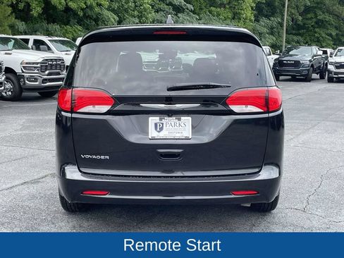 Certified 2023 Chrysler Voyager LX FWD image 8