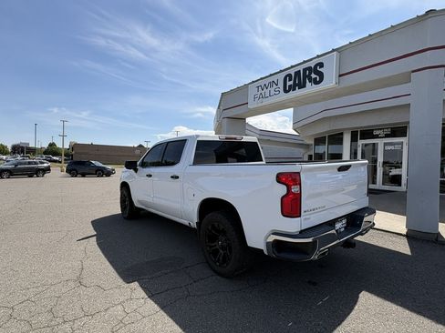 Used 2019 Chevrolet Silverado 1500 LTZ w/ Z71 Off-Road Package AWD/4WD image 7