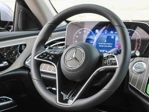 New 2026 Mercedes-Benz E 350 4MATIC Sedan image 15