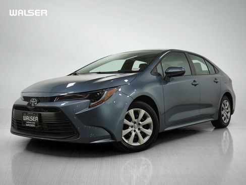 Used 2026 Toyota Corolla LE image 1