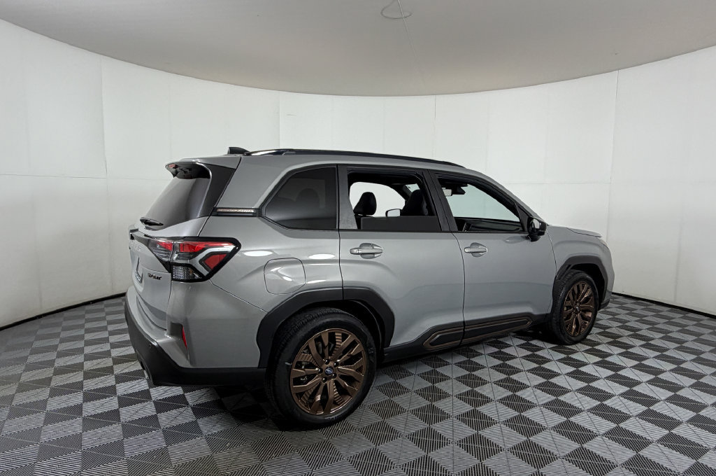 Used 2025 Subaru Forester Sport AWD/4WD image 4