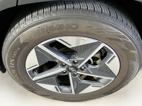 Used 2025 Hyundai Tucson SEL FWD image 11