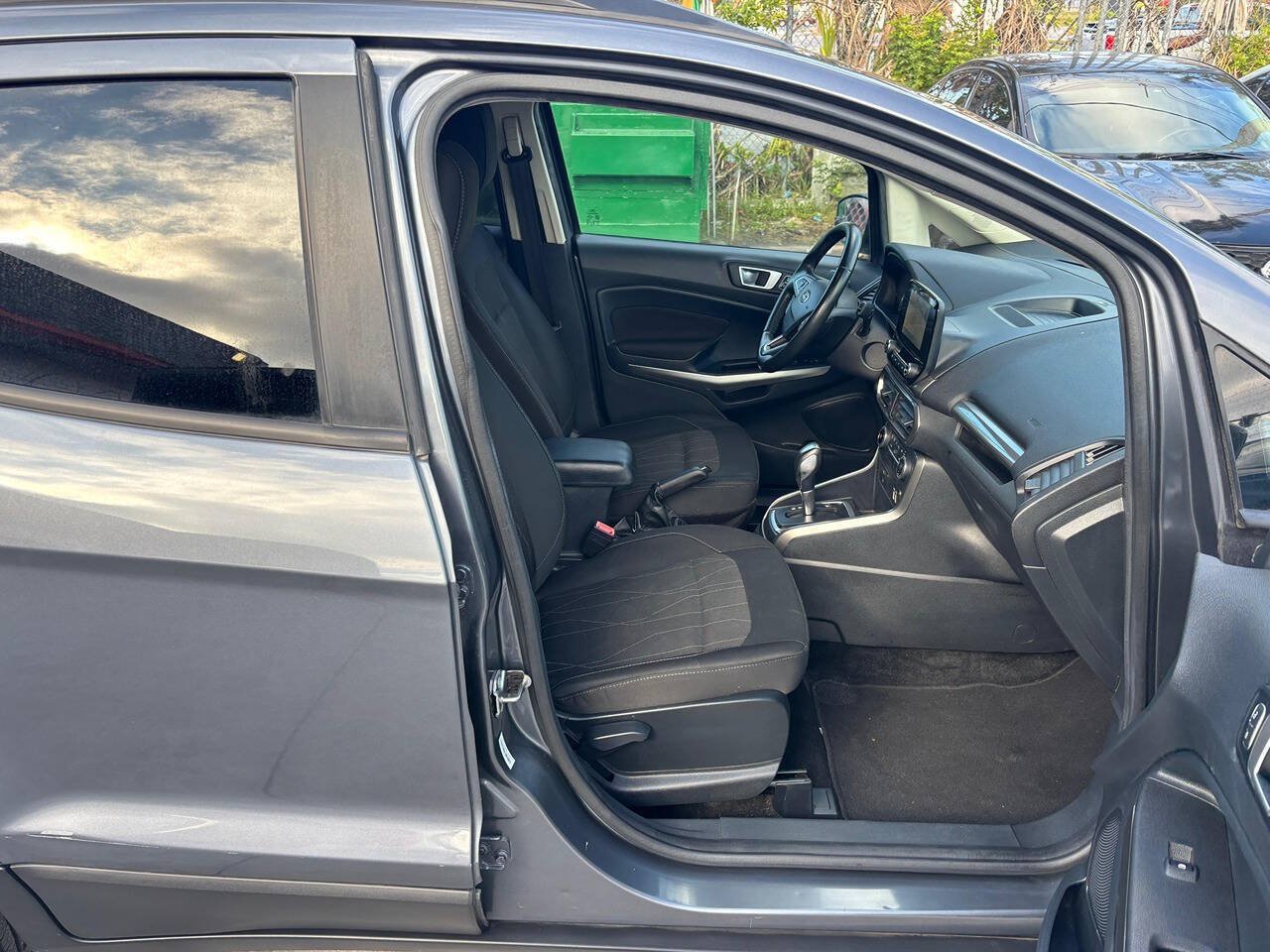 Used 2018 Ford EcoSport SE FWD image 4