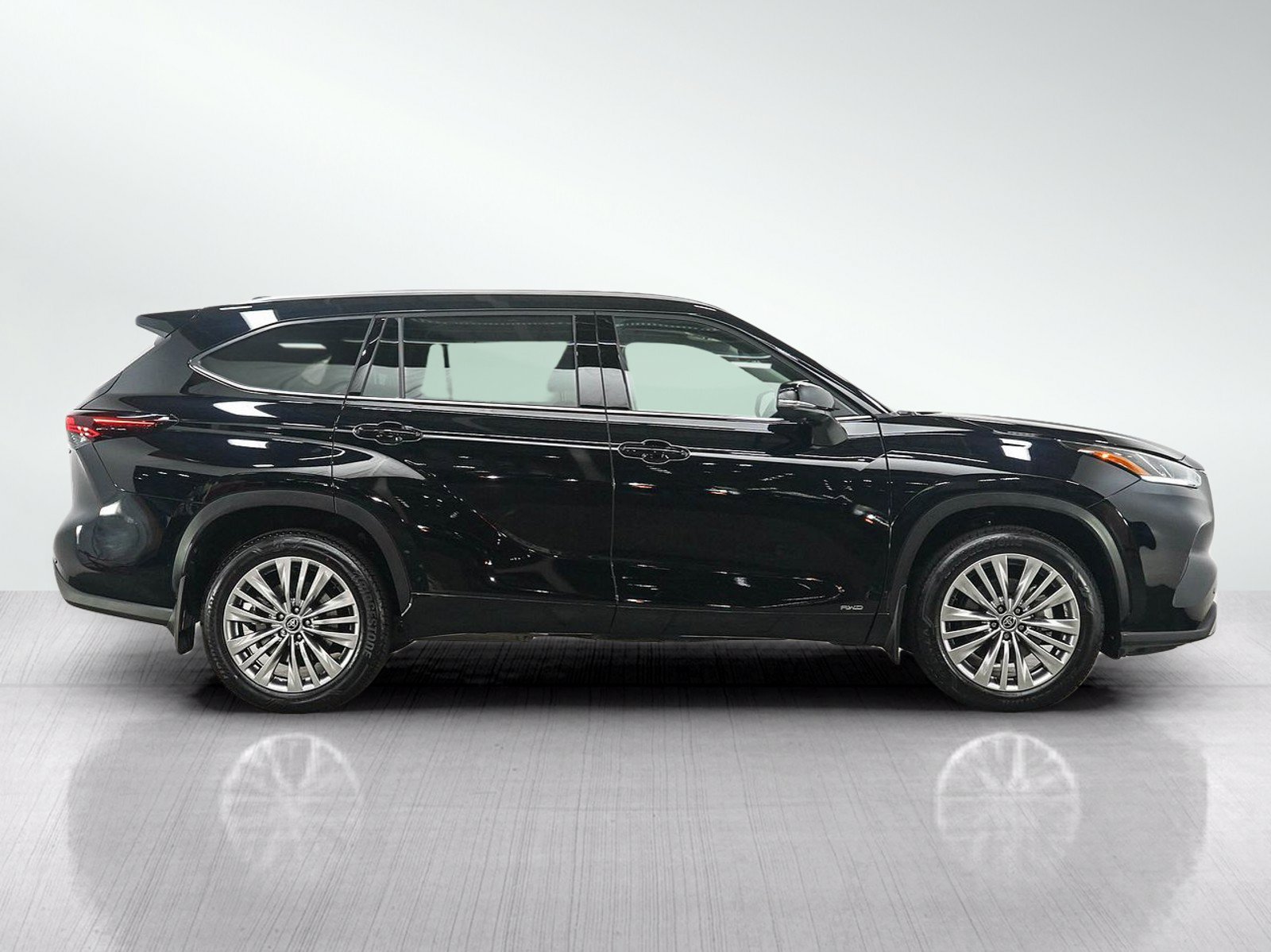 Used 2026 Toyota Highlander Platinum AWD/4WD image 6