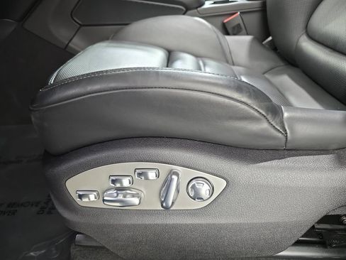 Certified 2026 Porsche Macan AWD/4WD image 23