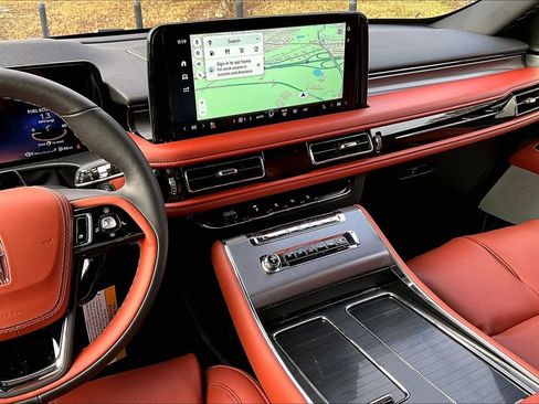 New 2026 Lincoln Aviator Reserve image 7