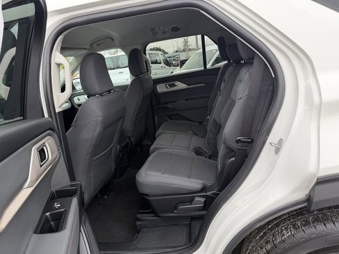 Used 2026 Ford Explorer Active image 11
