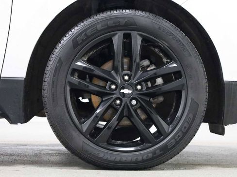 Used 2021 Chevrolet Equinox LT image 12