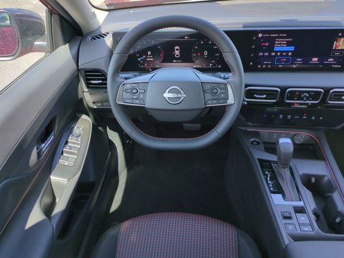 New 2026 Nissan Sentra SR FWD image 15