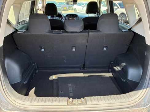 Used 2025 Kia Soul LX w/ LX Technology Package FWD image 29