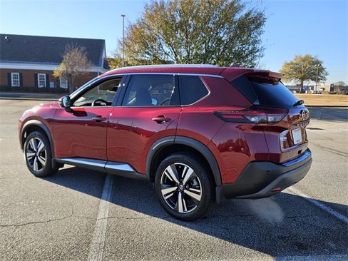 Used 2021 Nissan Rogue SL w/ Premium Package image 9